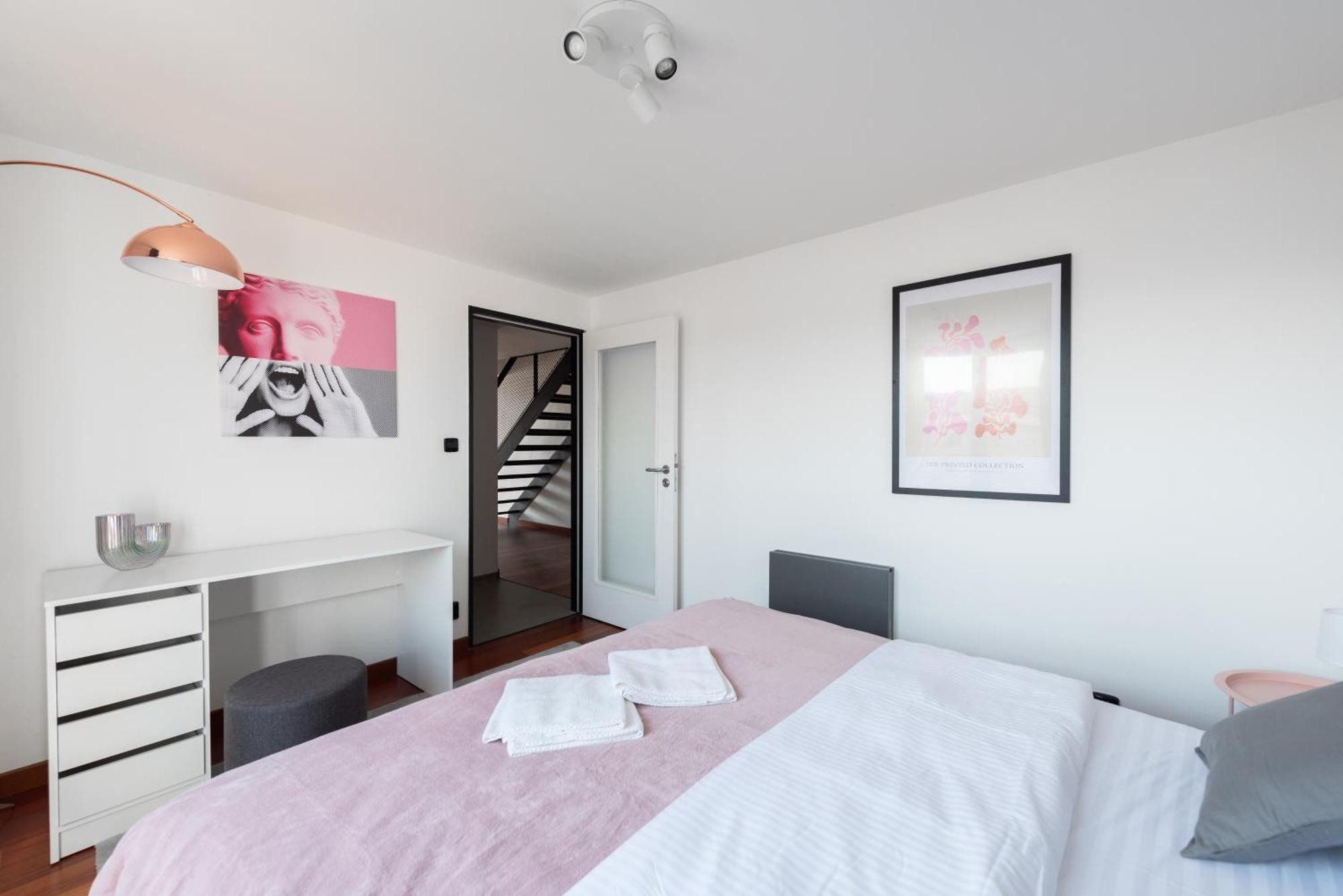 Apartments With Large Balcony, Parking Praag Buitenkant foto
