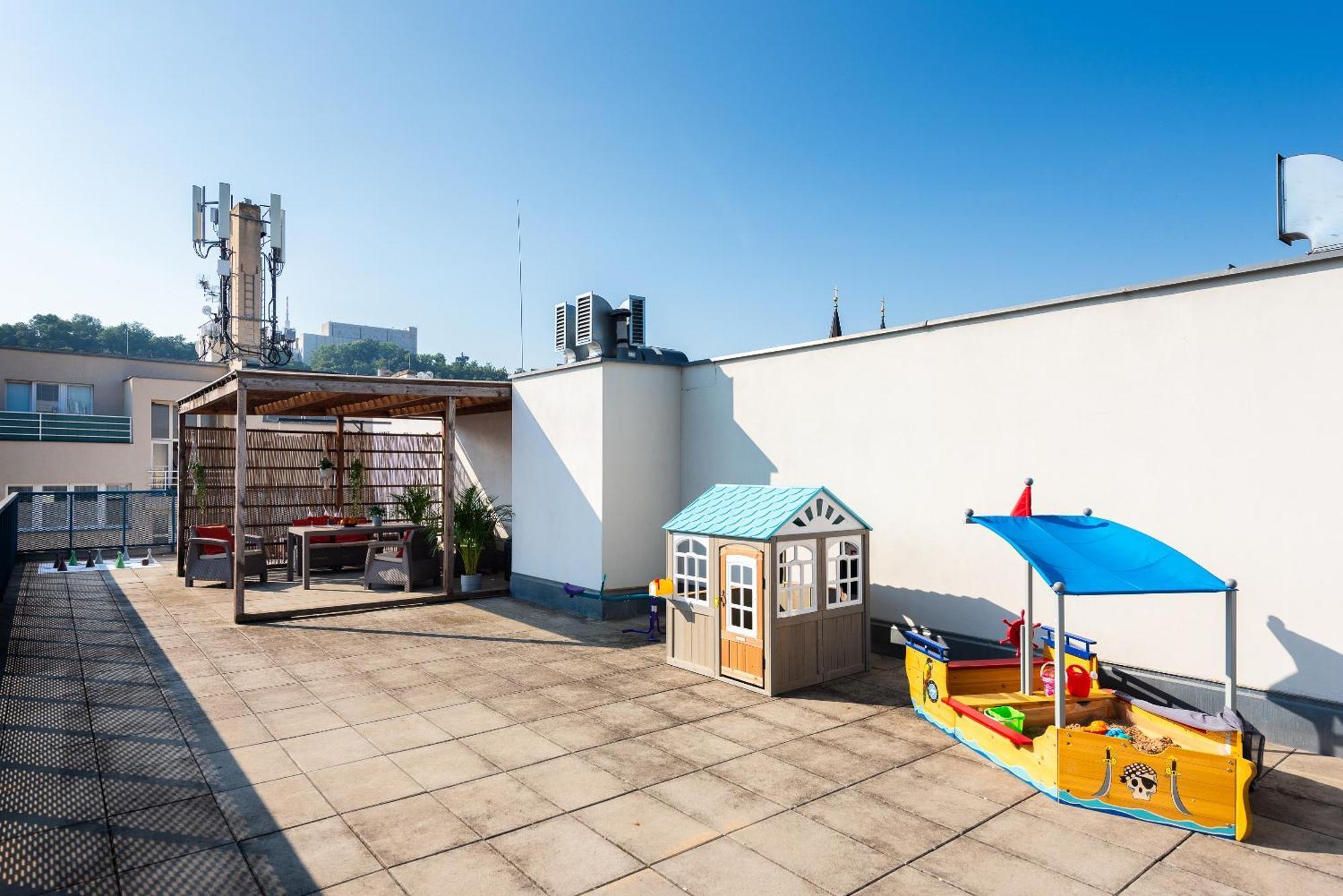 Apartments With Large Balcony, Parking Praag Buitenkant foto