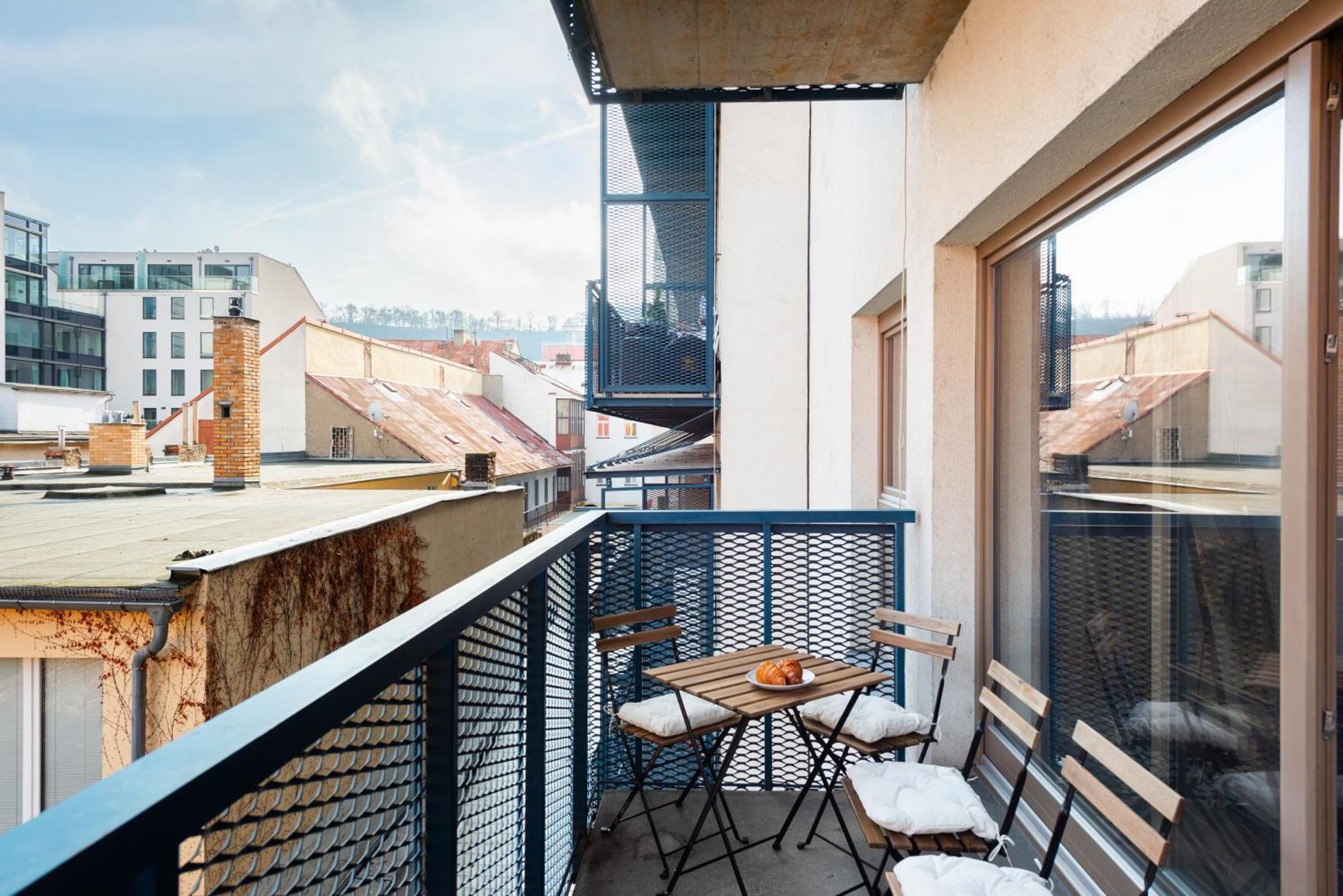 Apartments With Large Balcony, Parking Praag Buitenkant foto