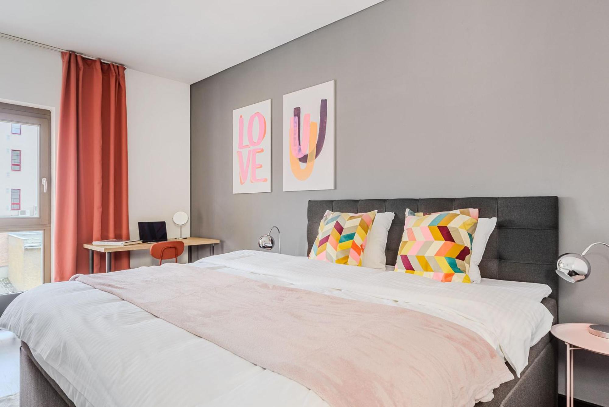 Apartments With Large Balcony, Parking Praag Buitenkant foto