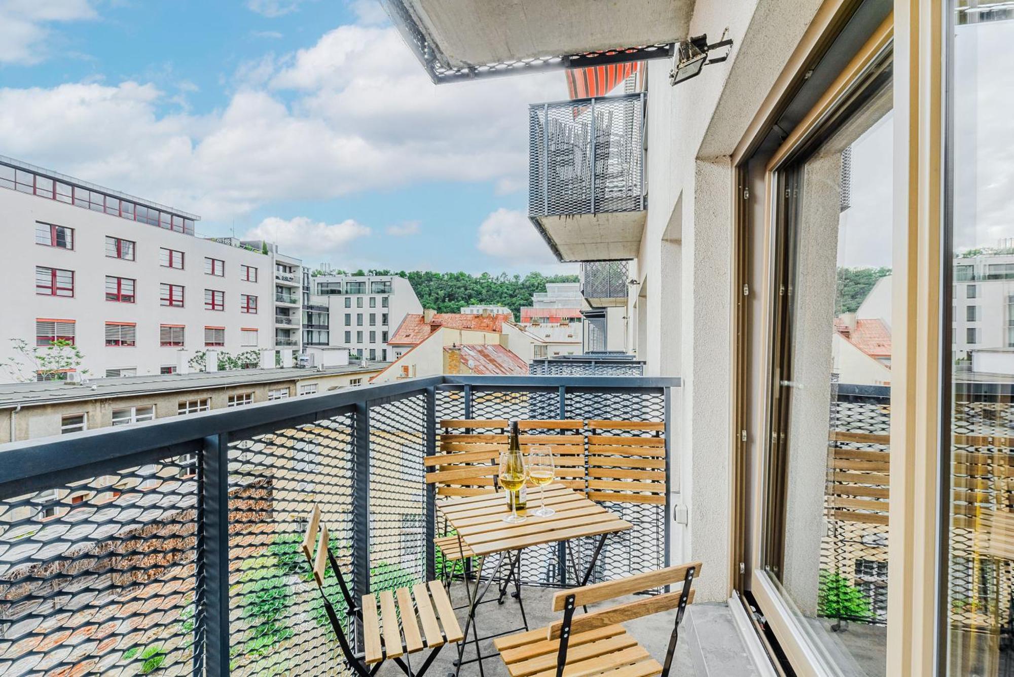 Apartments With Large Balcony, Parking Praag Buitenkant foto